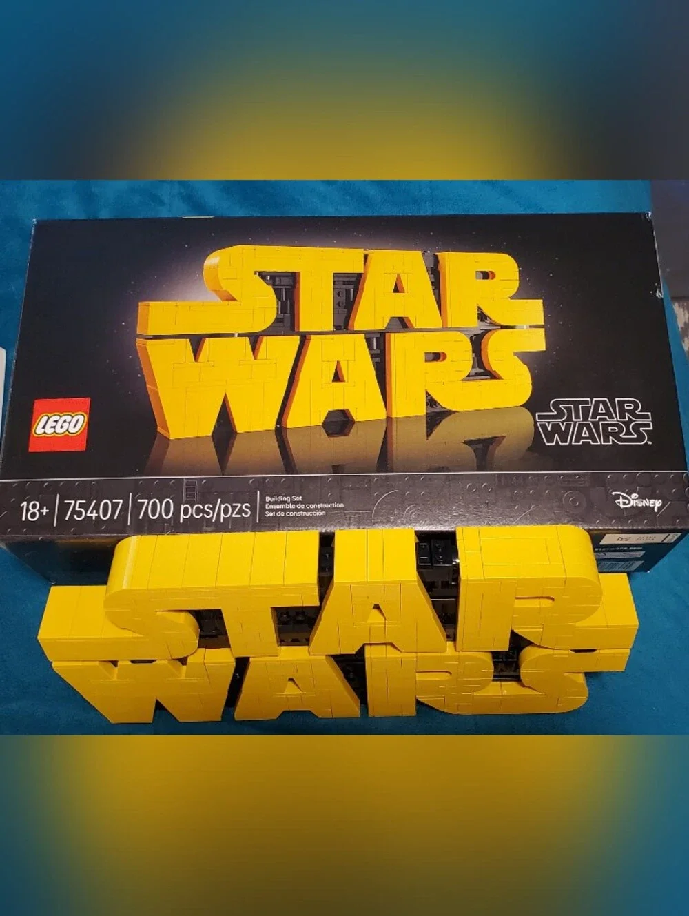LEGO Star Wars Bold Yellow 'STAR WARS' Logo Building Set